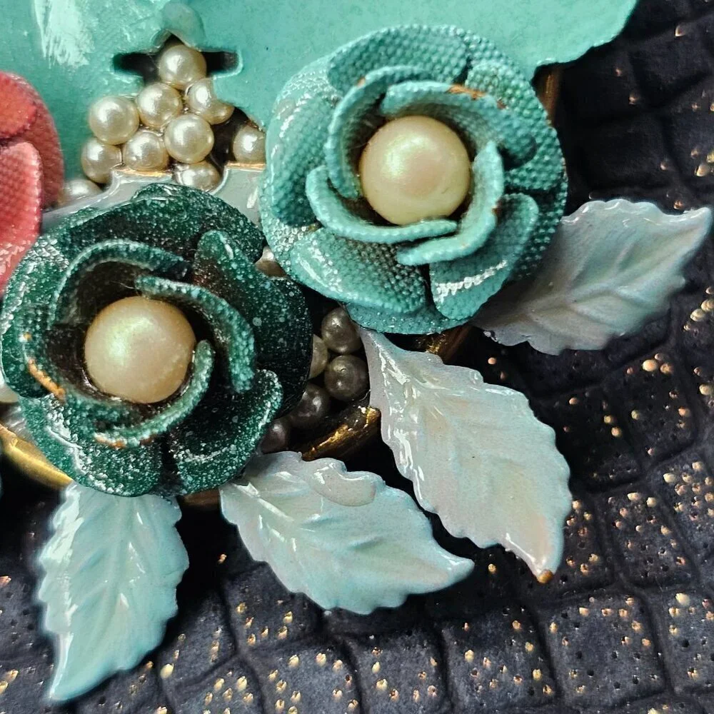 Vintage Lichen Floral Brooch With Flowers, Faux Pearls, & Enamel Leaves / Lichen